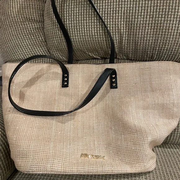 Betsey Johnson floral bee tote - Picture 3 of 8